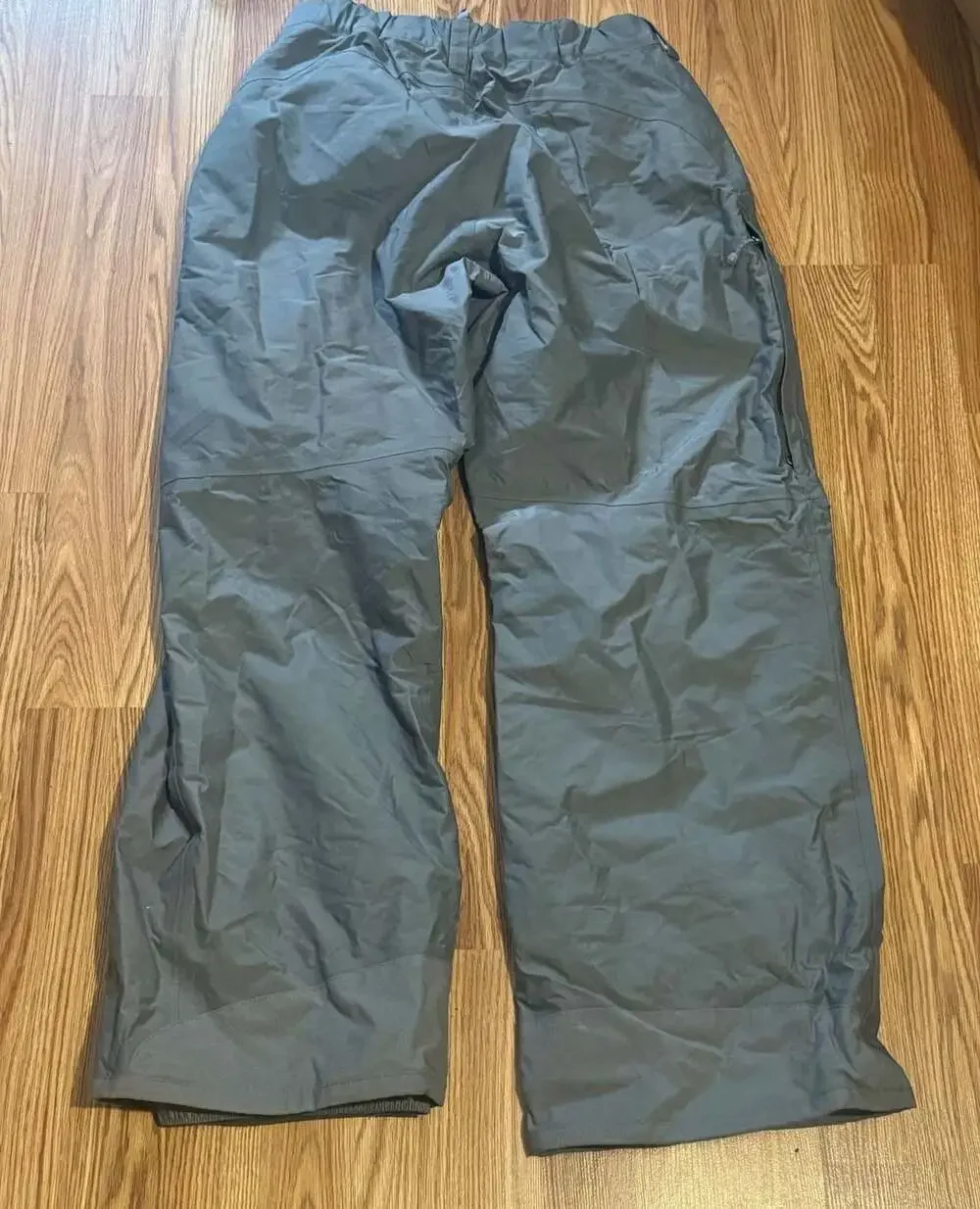 The North Face HyVent Ski Snowboard Pants Men's Size Large Gray